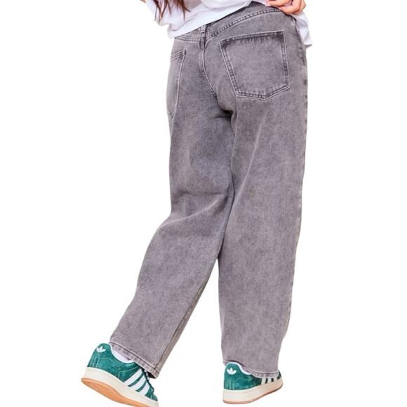 Prettylittlething Petite Washed Gray Dip Back Waist Boyfriend Jeans W1057 Sz 8 - Picture 1 of 11